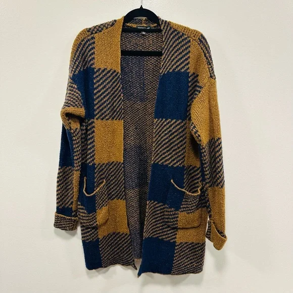 Toad&Co cabin fever Blue and Brown Plaid Cardigan! Size large! - Picture 2 of 7